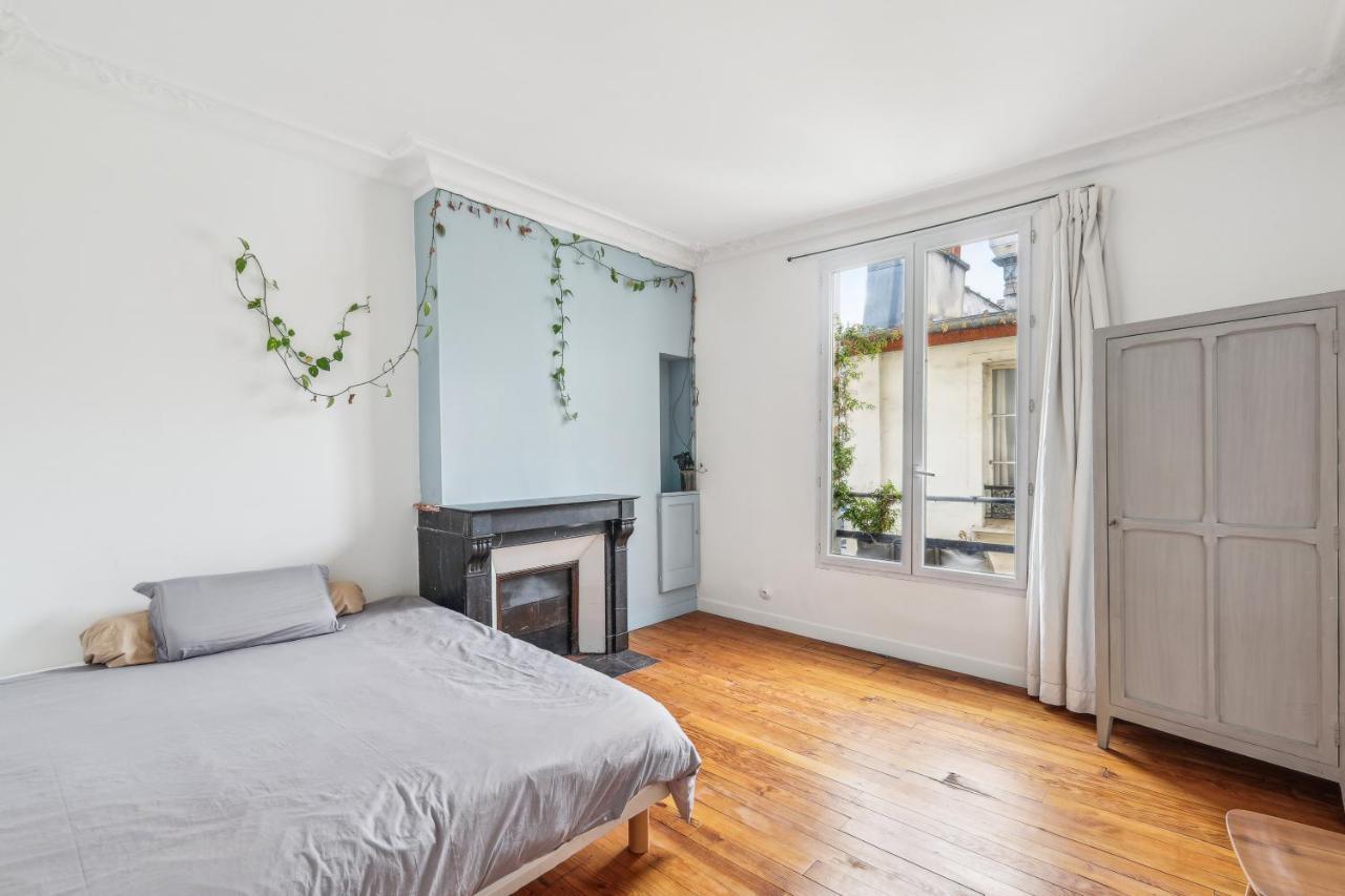 Spacious 'canal Saint Martin' For 6 By Weekome *