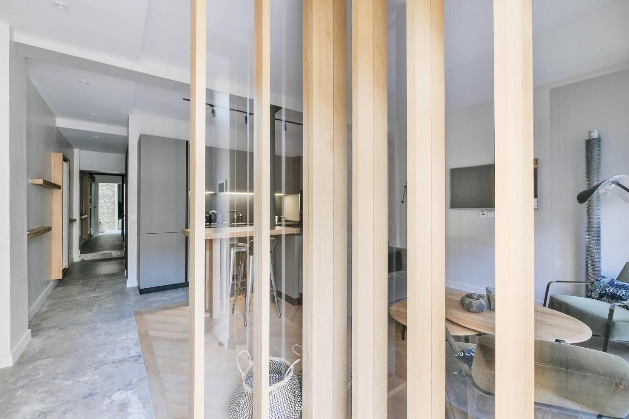 Grand Luxe 11 Apartment