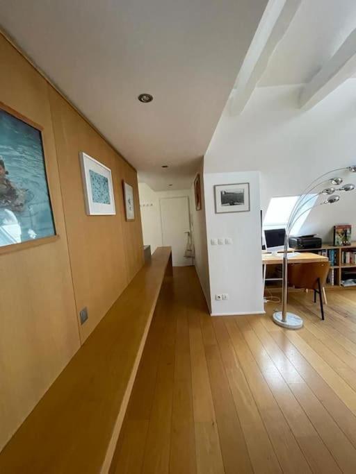 Apartment Floor Prime Location Elevator Close To Louvre