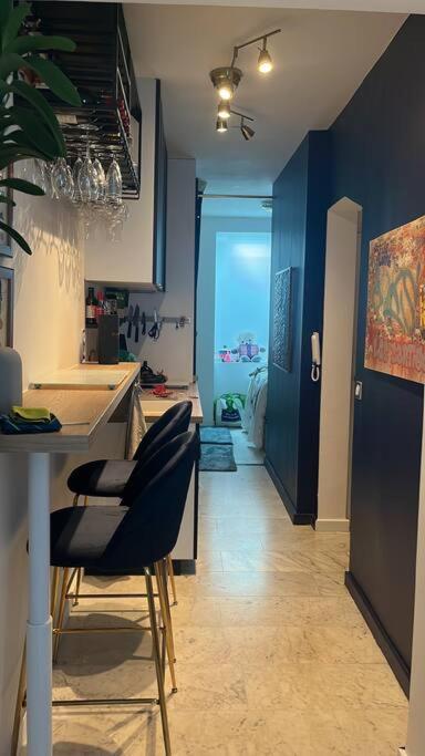 Cosy Renovated 1-bedroom Etoile Appartement