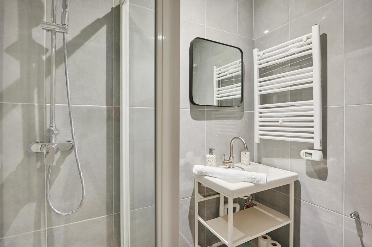 Centrer Of By Prestige Paris