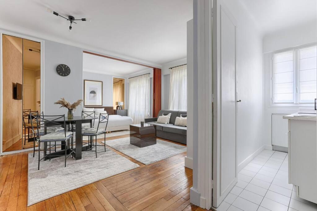Apartment Matignon Saint-honore : Magnifique 1br Paris