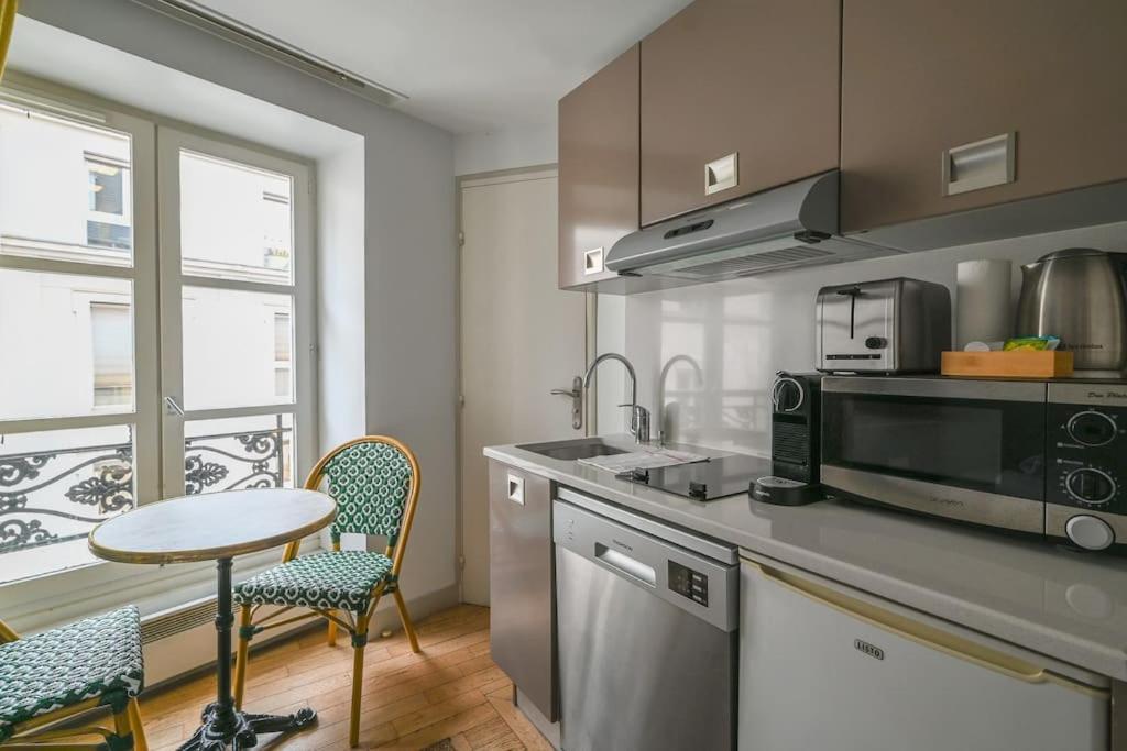 Apartment Paris, Opera 4d...en Plein Coeur De La Paris