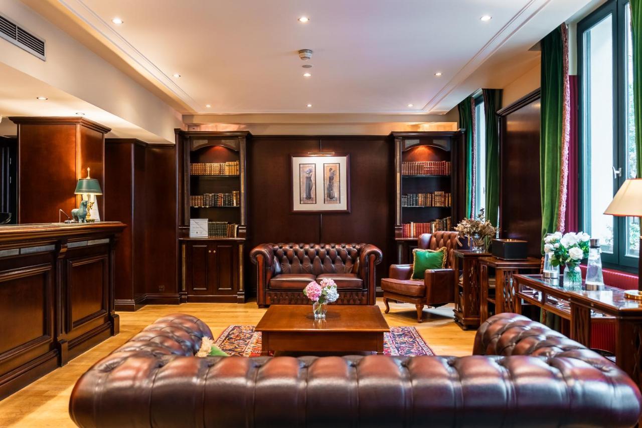 Pantheon Hotel 4*