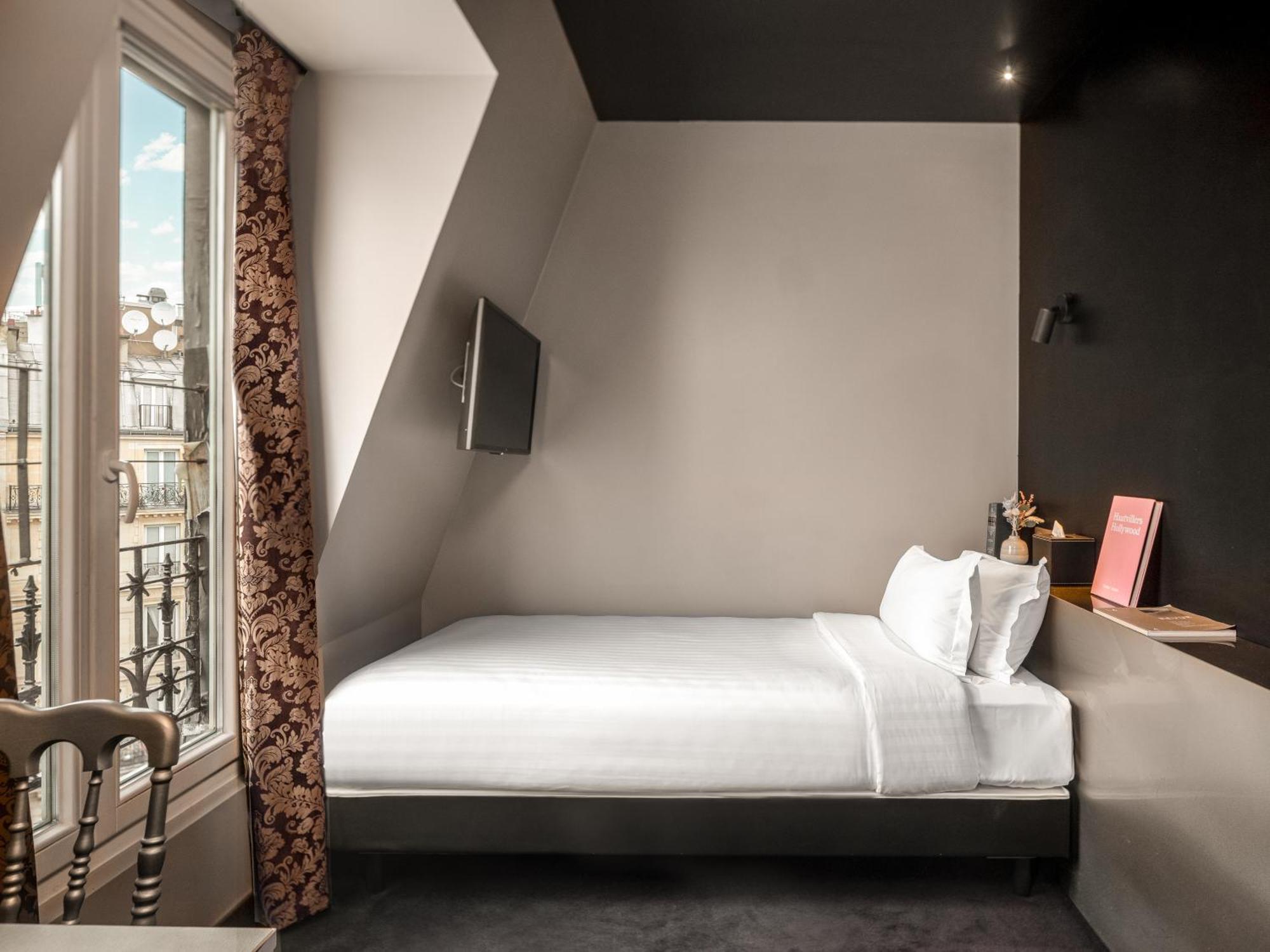 Grand Lafayette Hotel