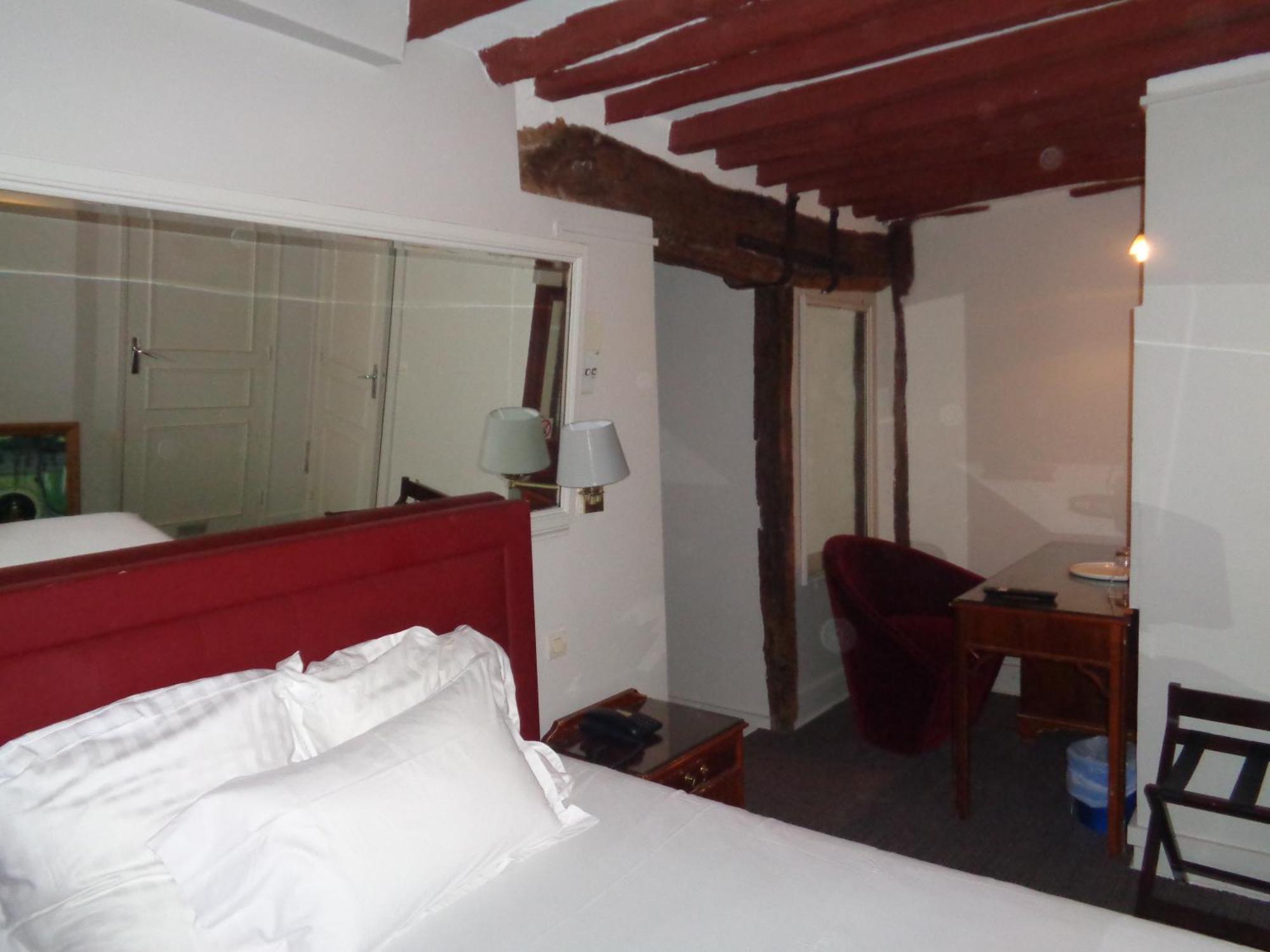 Les Degres De Notre Dame Hotel 3*