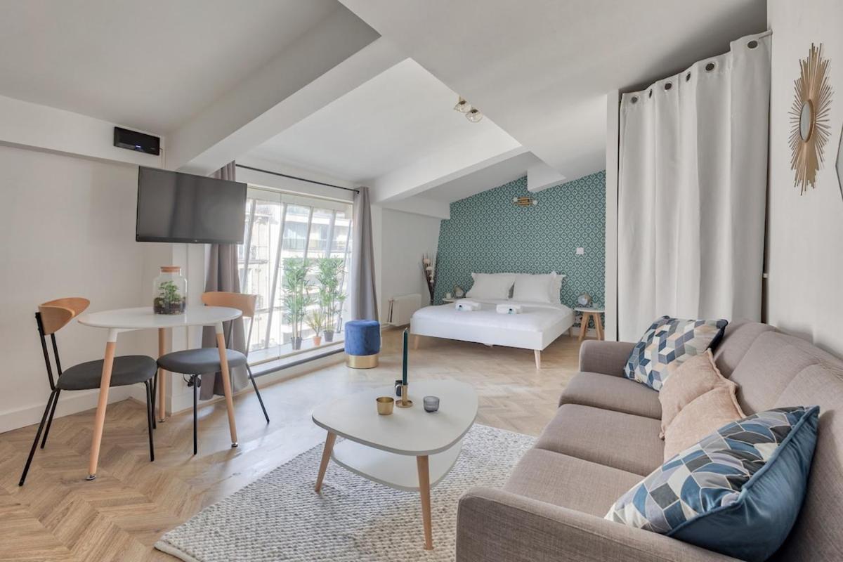 Apartment Renove Proche Arc Triomphe - 2p Paris