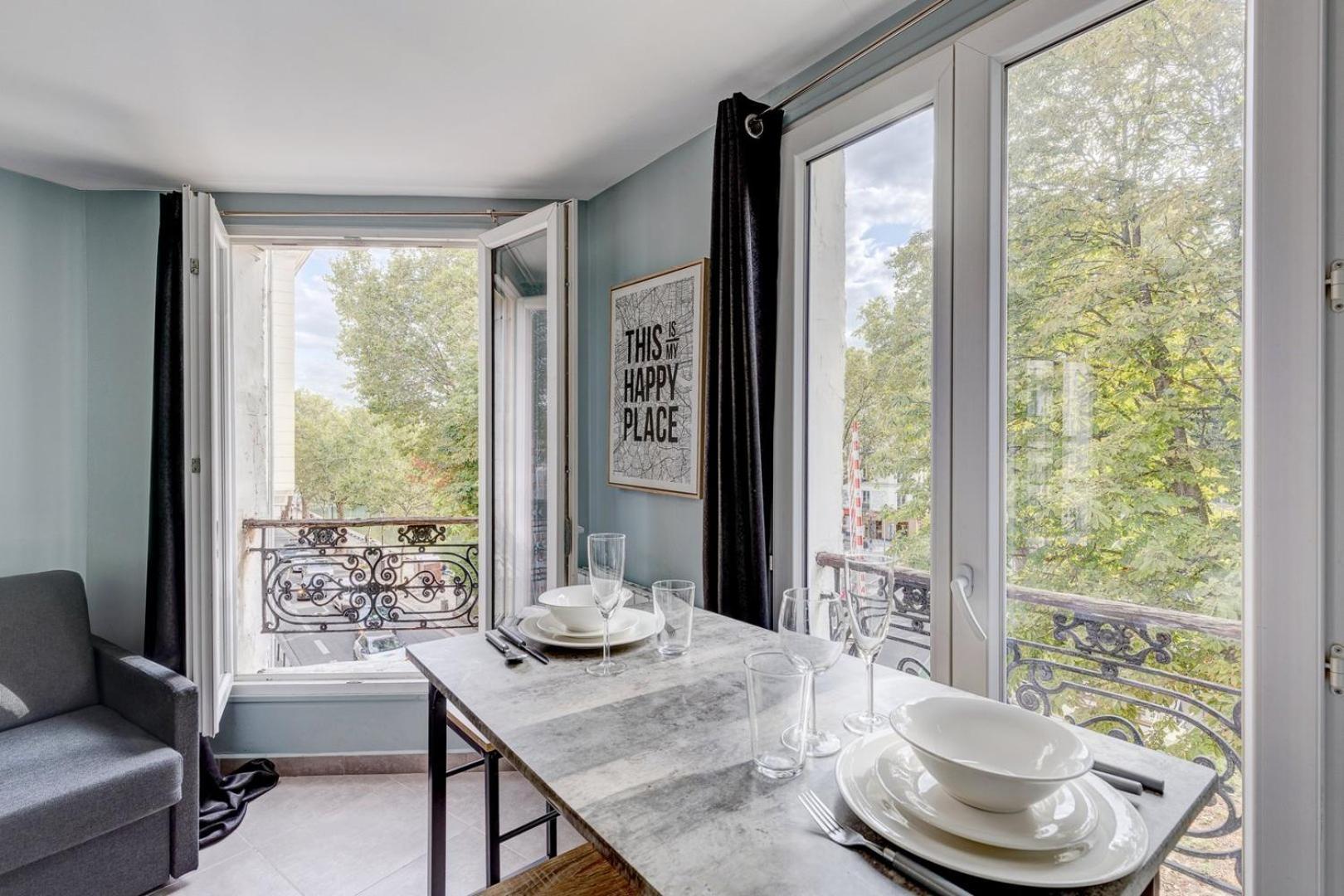146 Philippe - A Apartment *