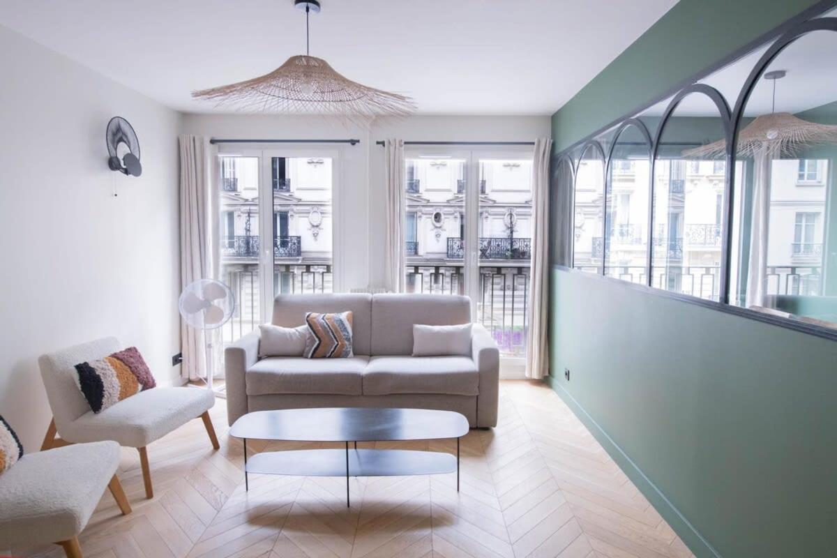 Recently Renovated 3bd Next To Invalides Apartment Paris