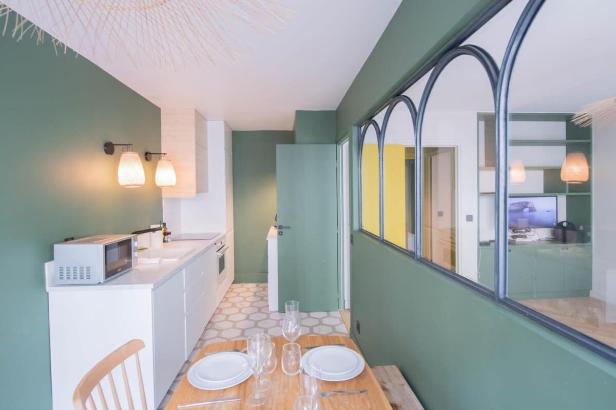 Recently Renovated 3bd Next To Invalides Apartment *