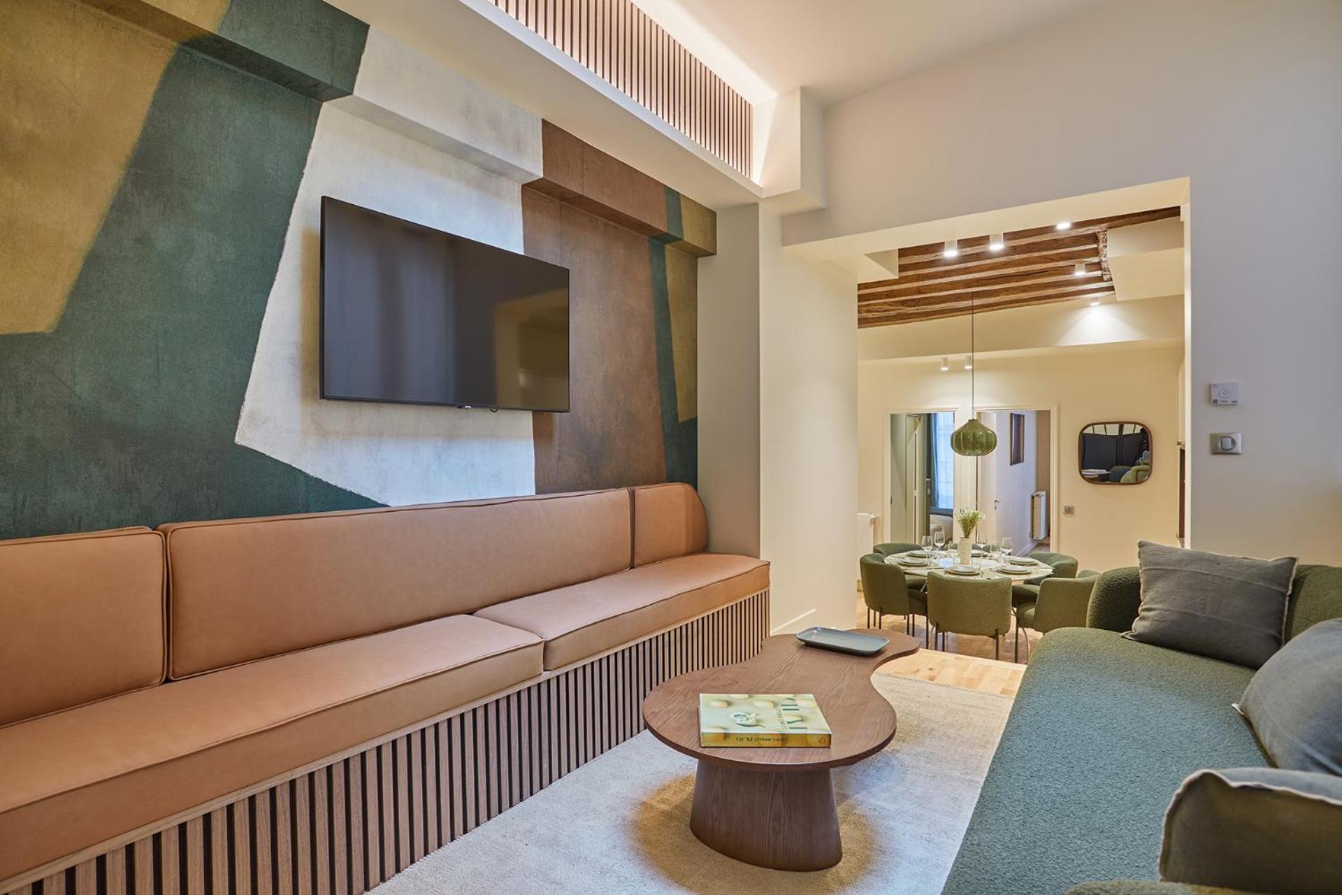 Center Of By Prestige Paris