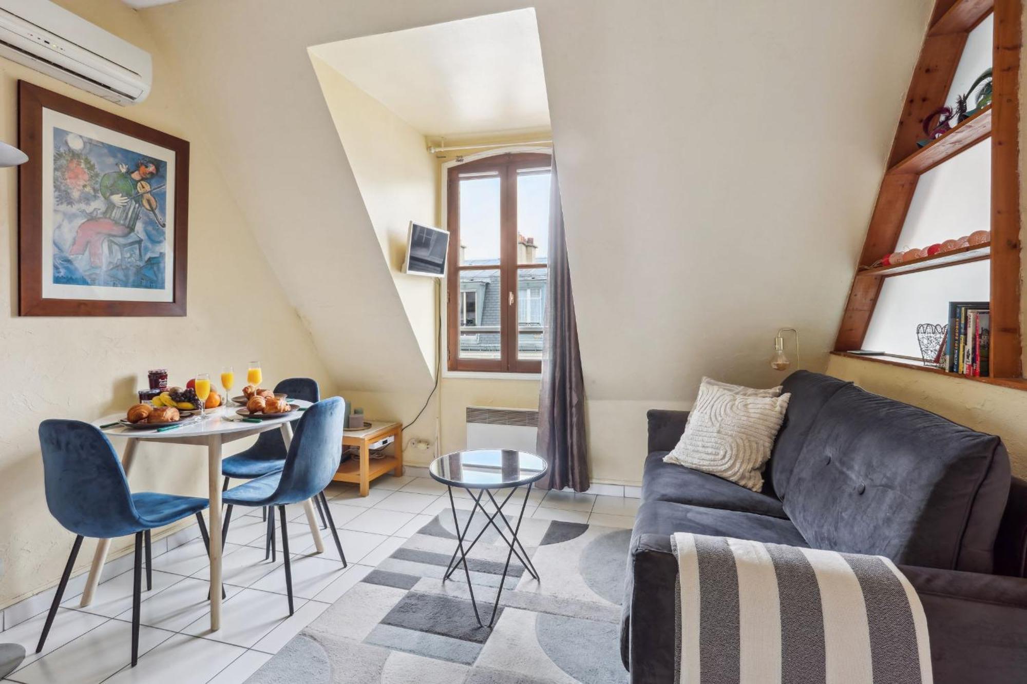 Eiffel Tower & Invalides - Cityapartmentstay Paris