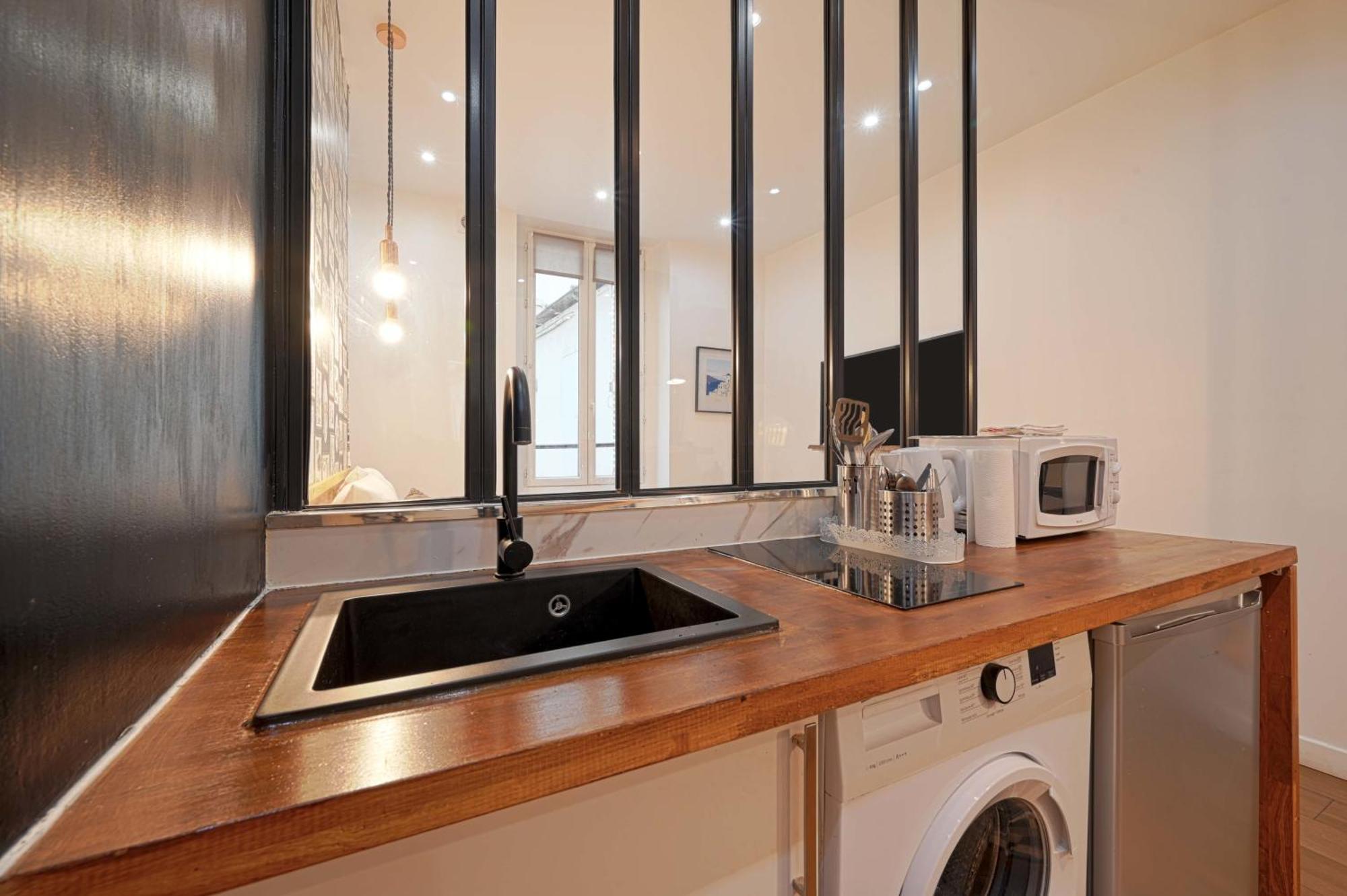 Fabulous Comfortable Studio With Updated Finishes And Design Next To Champ De Mars Appartement *
