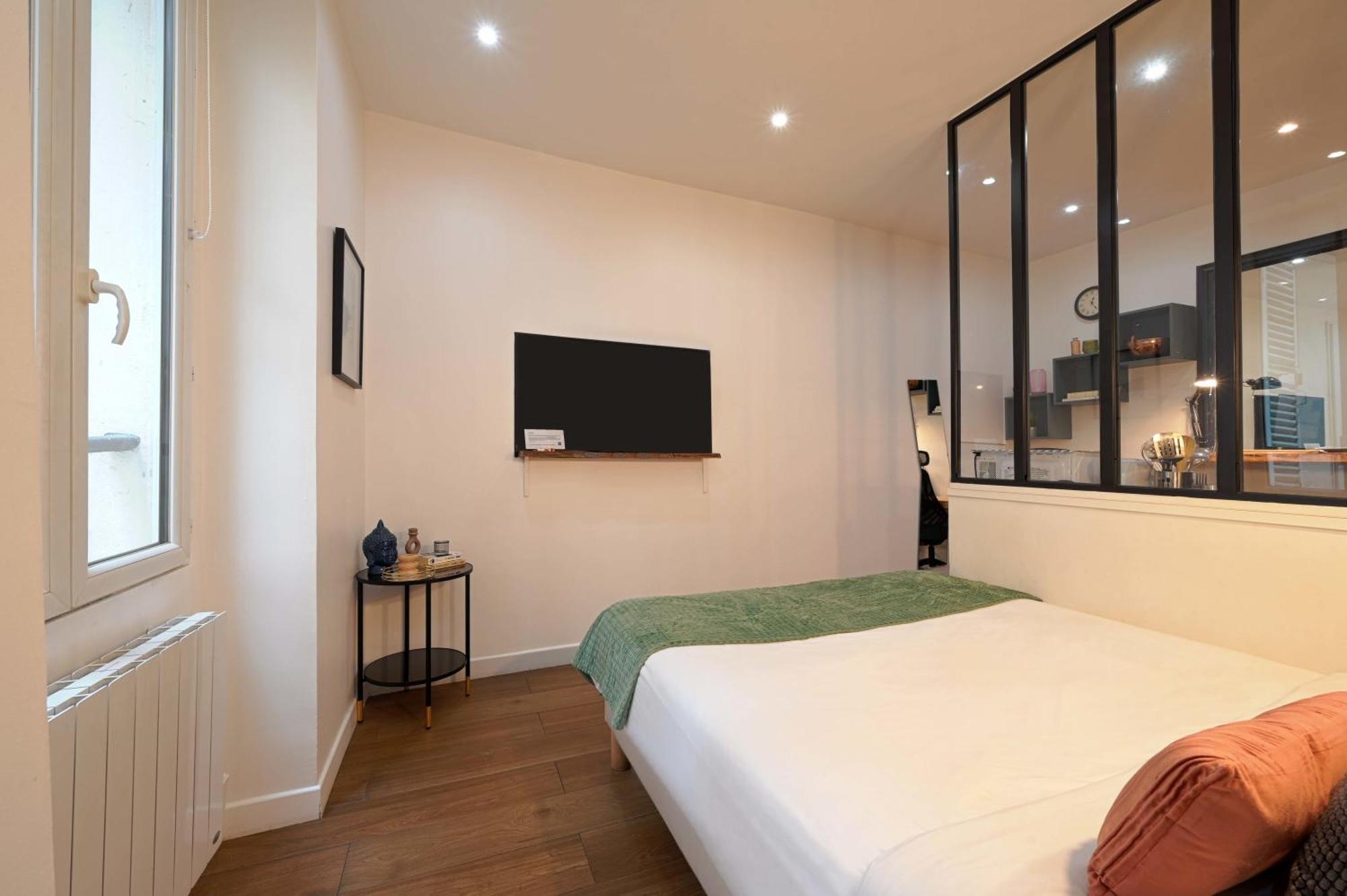 Fabulous Comfortable Studio With Updated Finishes And Design Next To Champ De Mars Appartement