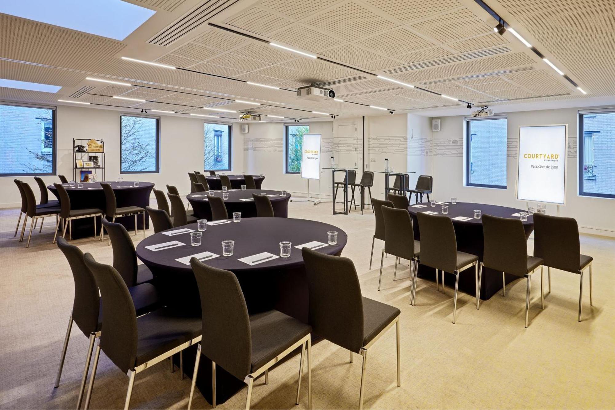 Courtyard By Marriott Gare De Lyon