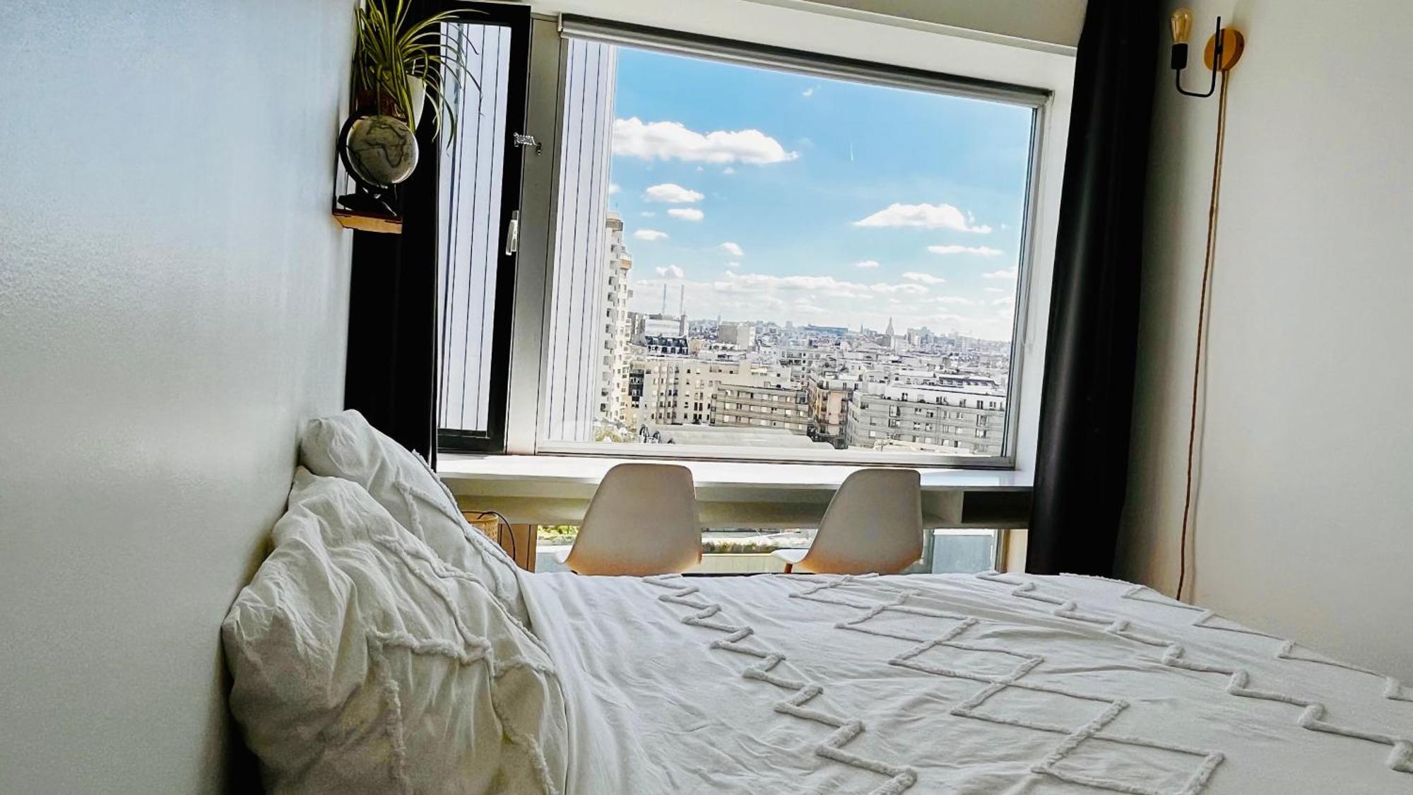 2 Private Bedrooms, Montparnasse Station Homestay *