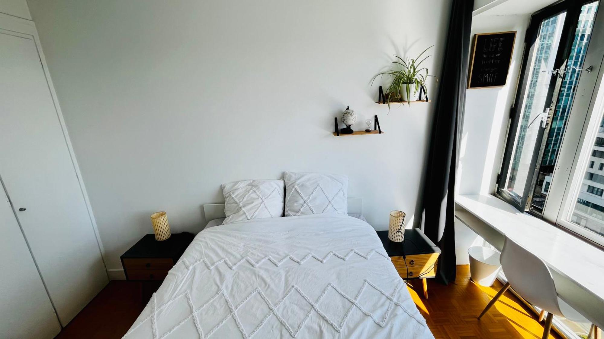 2 Private Bedrooms, Montparnasse Station Homestay