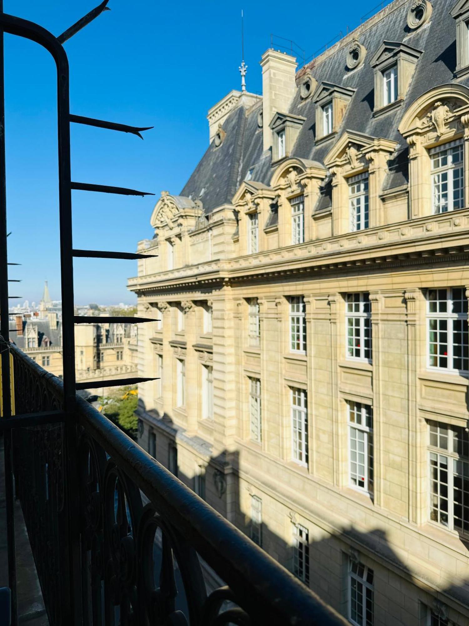 Cosy With Balcony Center - Sorbonne - Pantheon - Notre-dame Appartement *