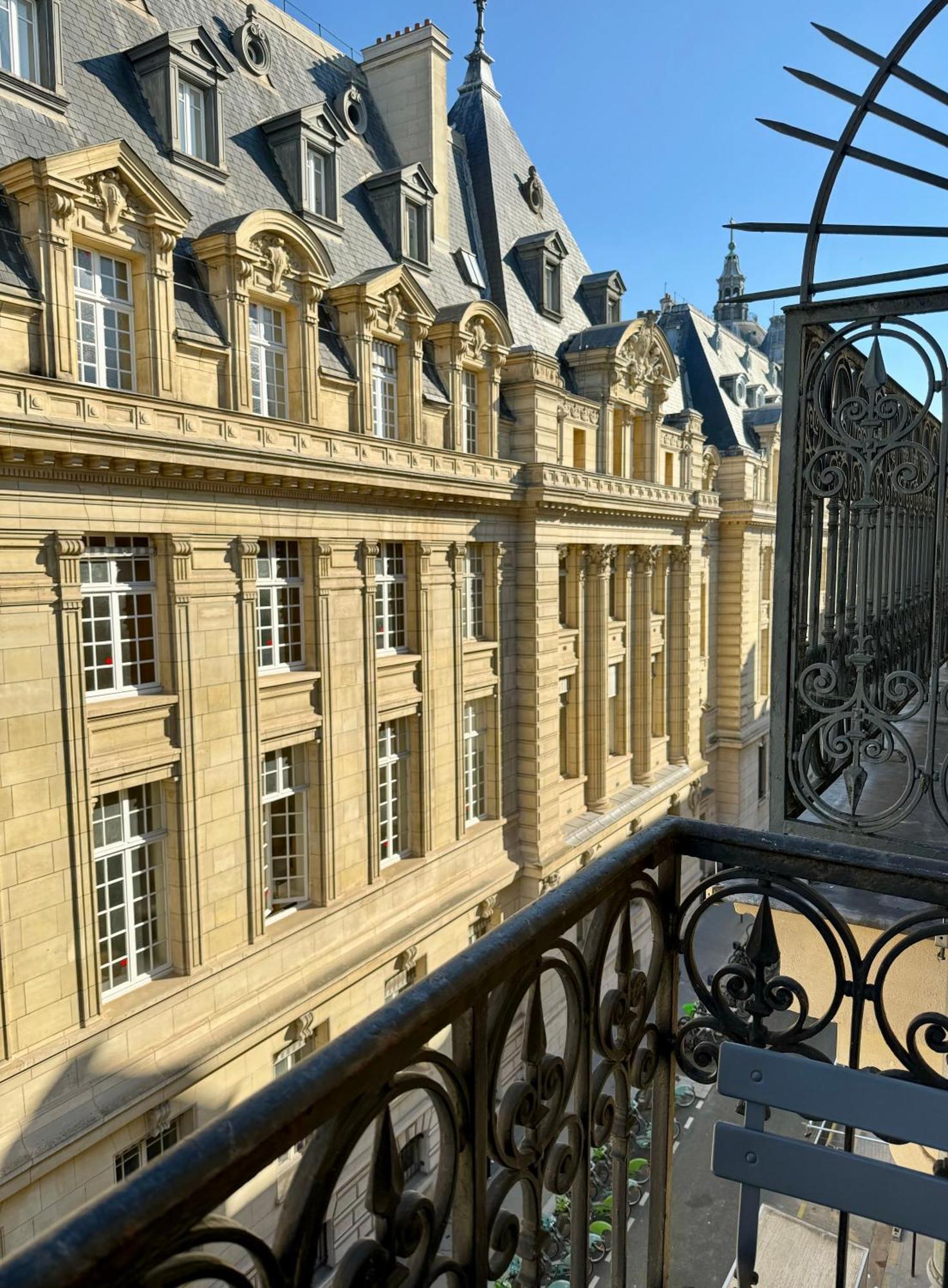 Cosy With Balcony Center - Sorbonne - Pantheon - Notre-dame Appartement Paris