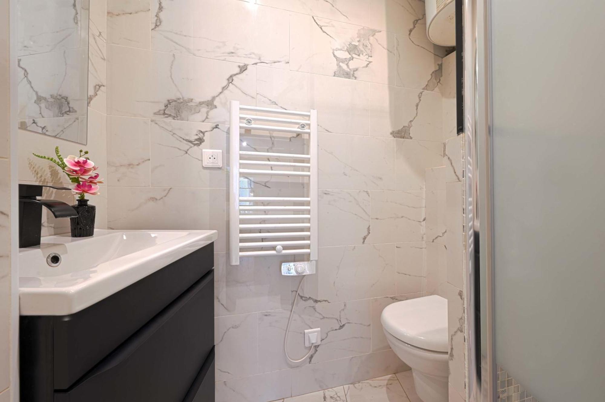 Appartement Superbe De 2 Pieces Paris