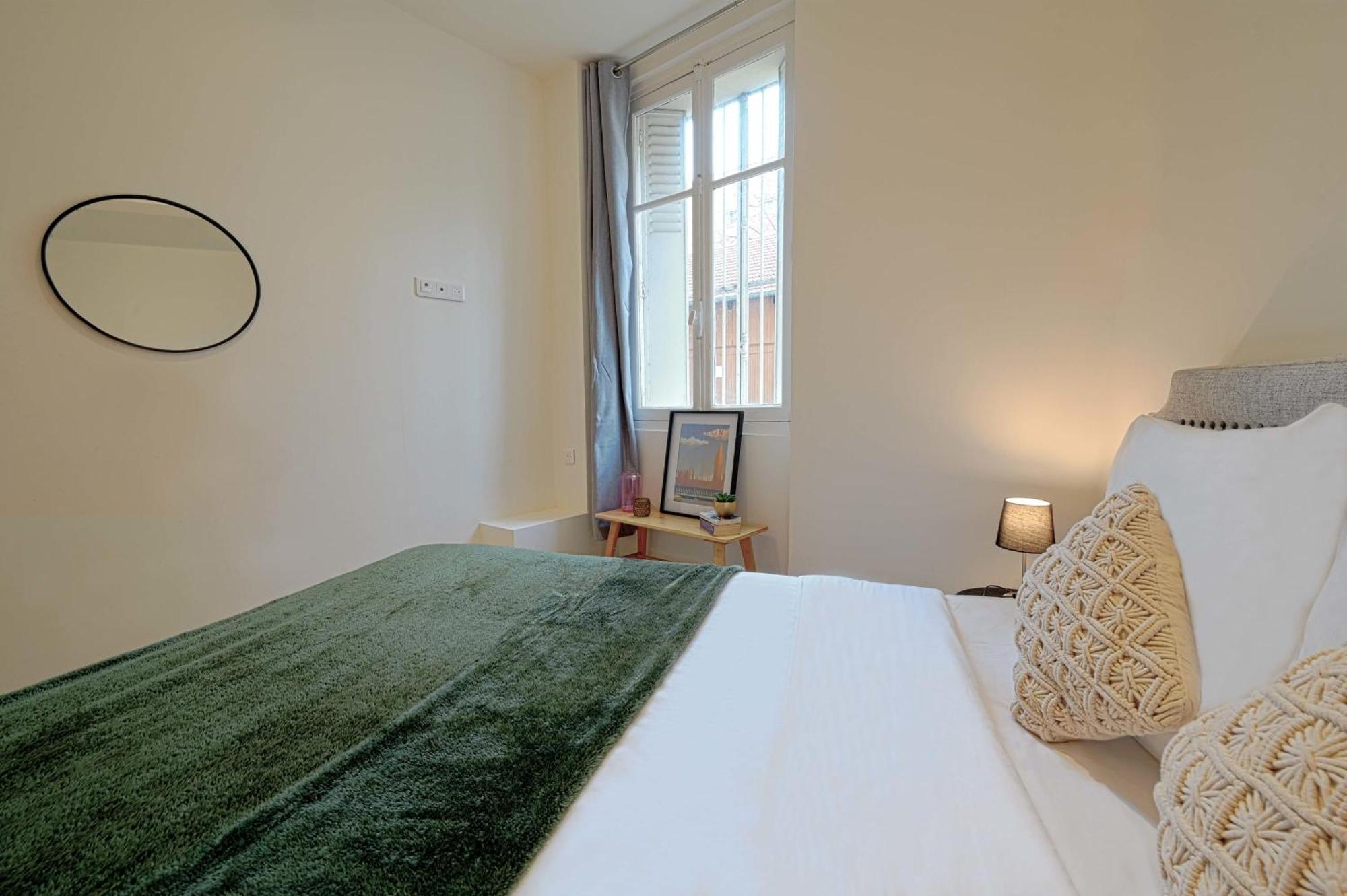 Superbe De 2 Pieces Appartement
