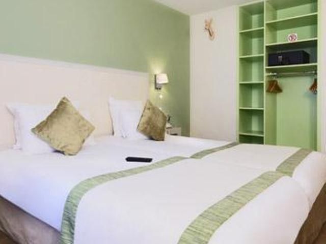 Kyriad 18 - Porte De Clignancourt - Montmartre Hotel 3*