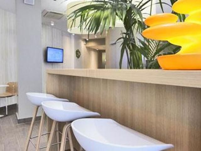 Kyriad 18 - Porte De Clignancourt - Montmartre Hotel