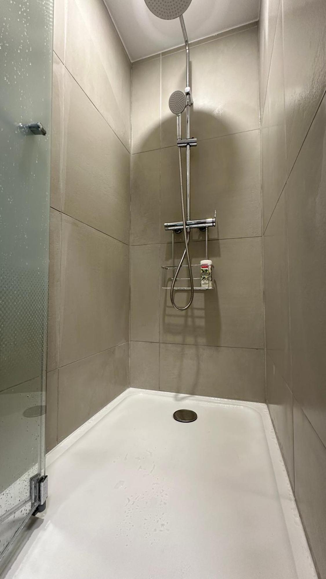 Lacharriere-logement Entier 38m2 * Paris