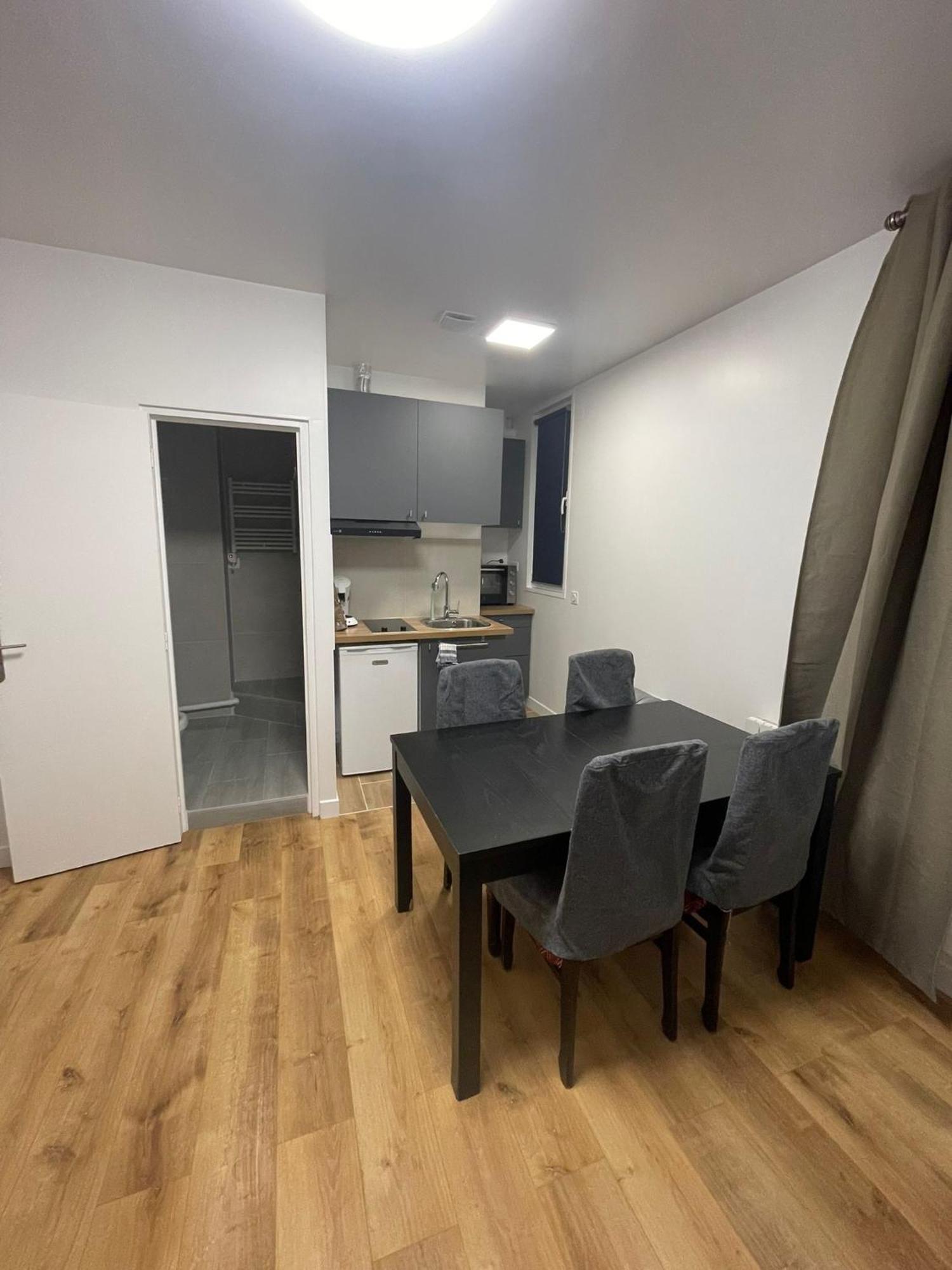 Lacharriere-logement Entier 38m2 * Paris