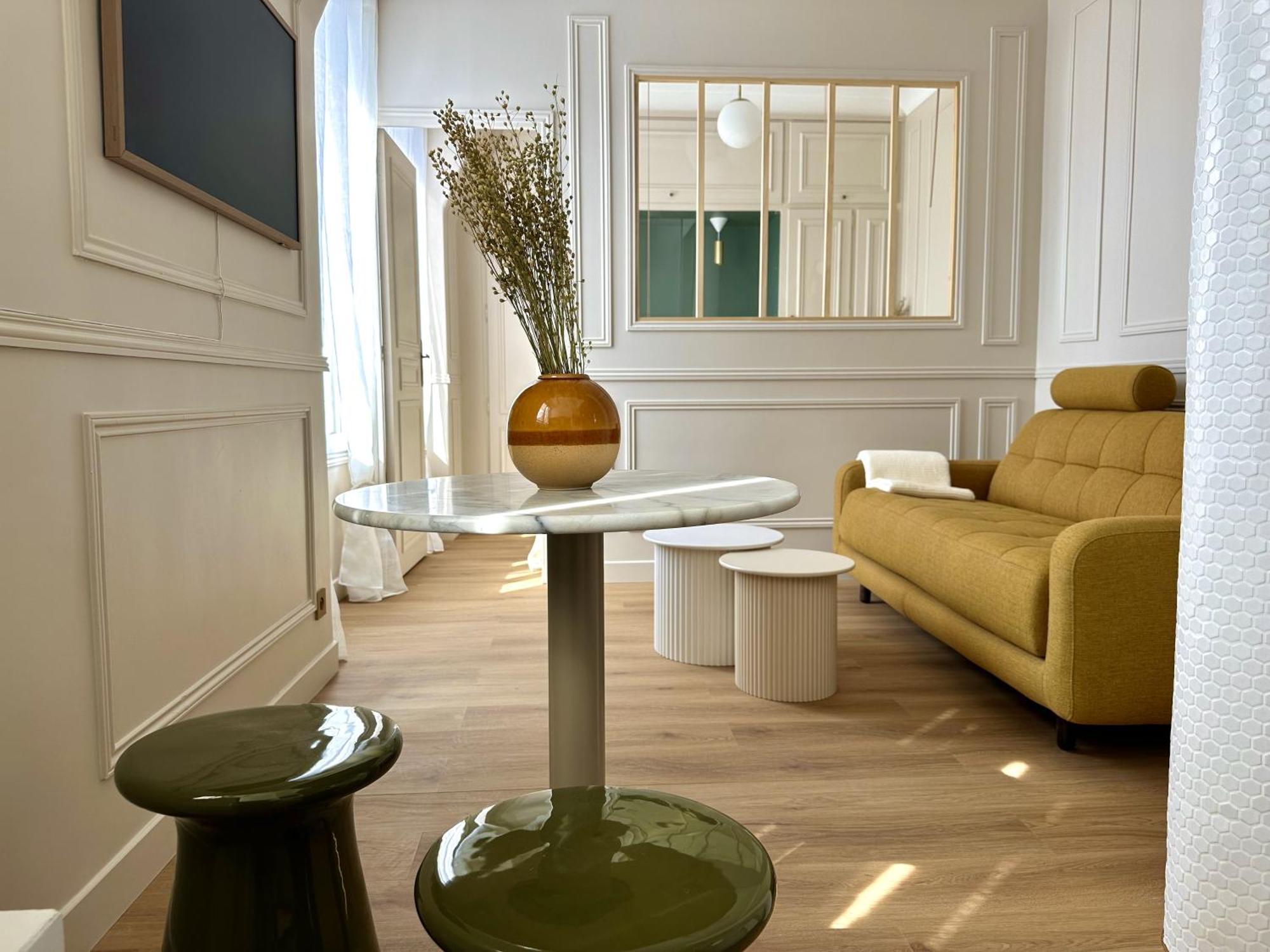 Appartement Au Coeur De L'avenue Des Champs-elysees / Arc De Triomphe Paris