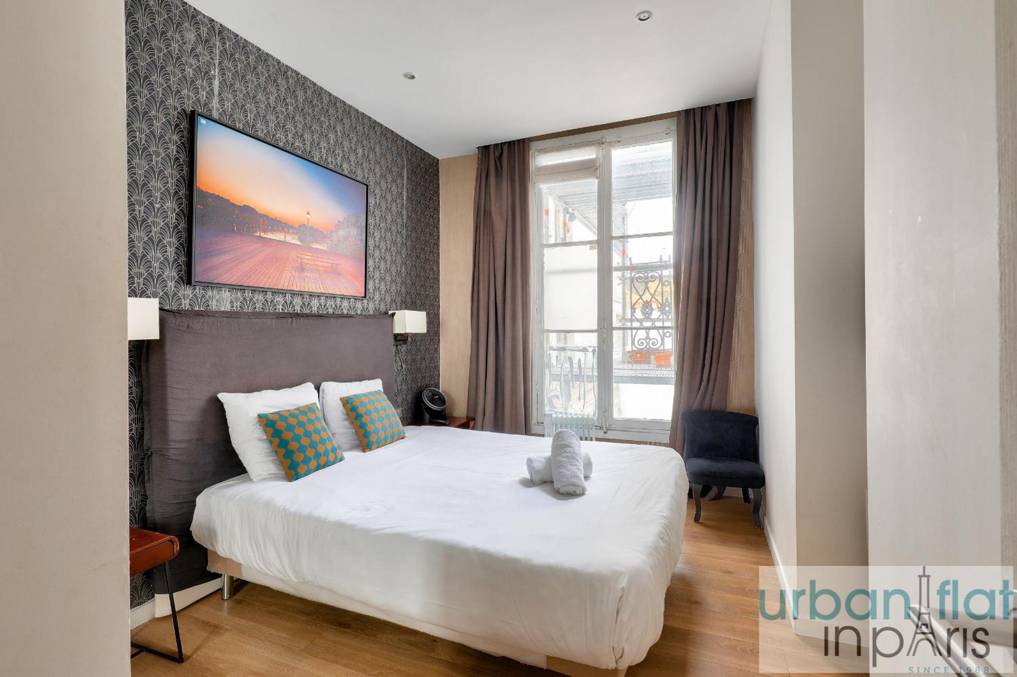 Apartment 62 - Beautiful Triangle D- 100m From Champs-elysees *