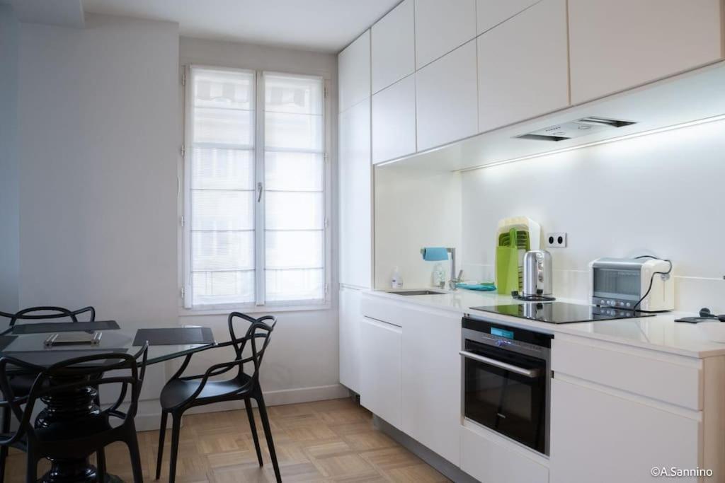 Moderne 2 Pieces En Plein Au Bord De Seine Appartement *