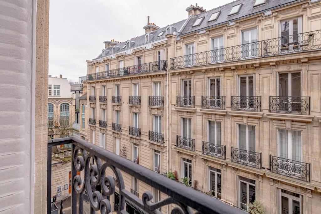 Stylish Flat 2 Bedr By Champs Elysees Apartment Paris