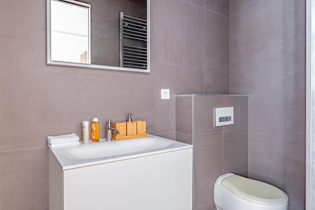 Stylish Flat 2 Bedr By Champs Elysees Apartment