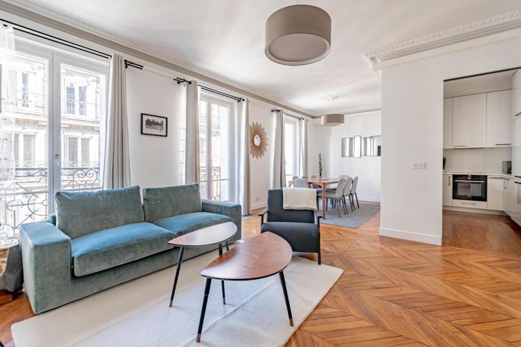 Stylish Flat 2 Bedr By Champs Elysees Apartment Paris