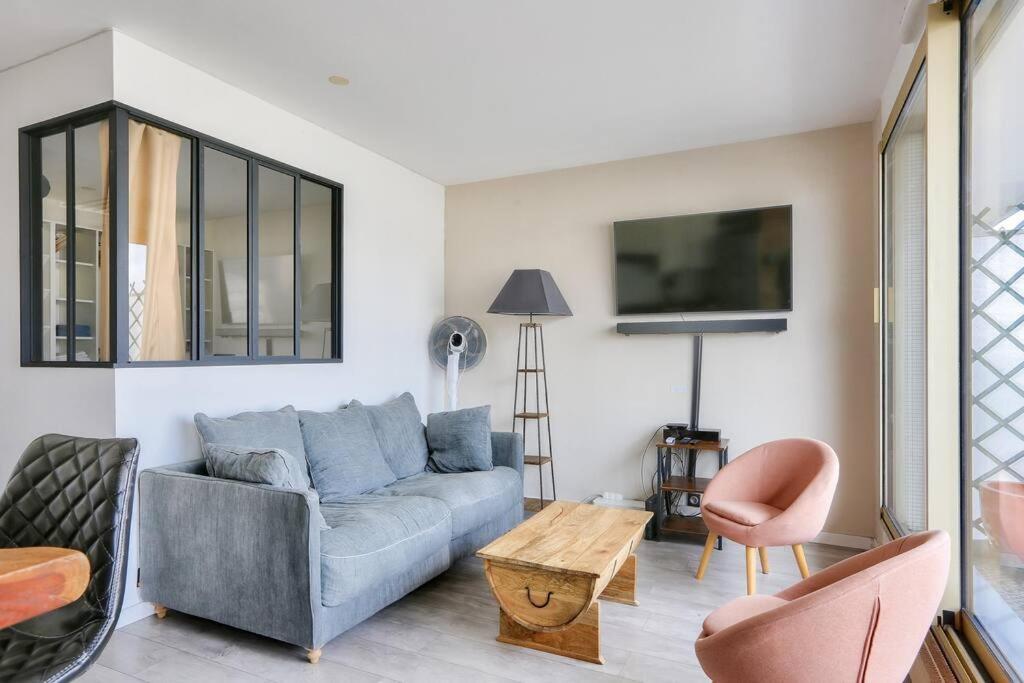 Apartment Avec Balcon Et Parking A 1min Du Metro *