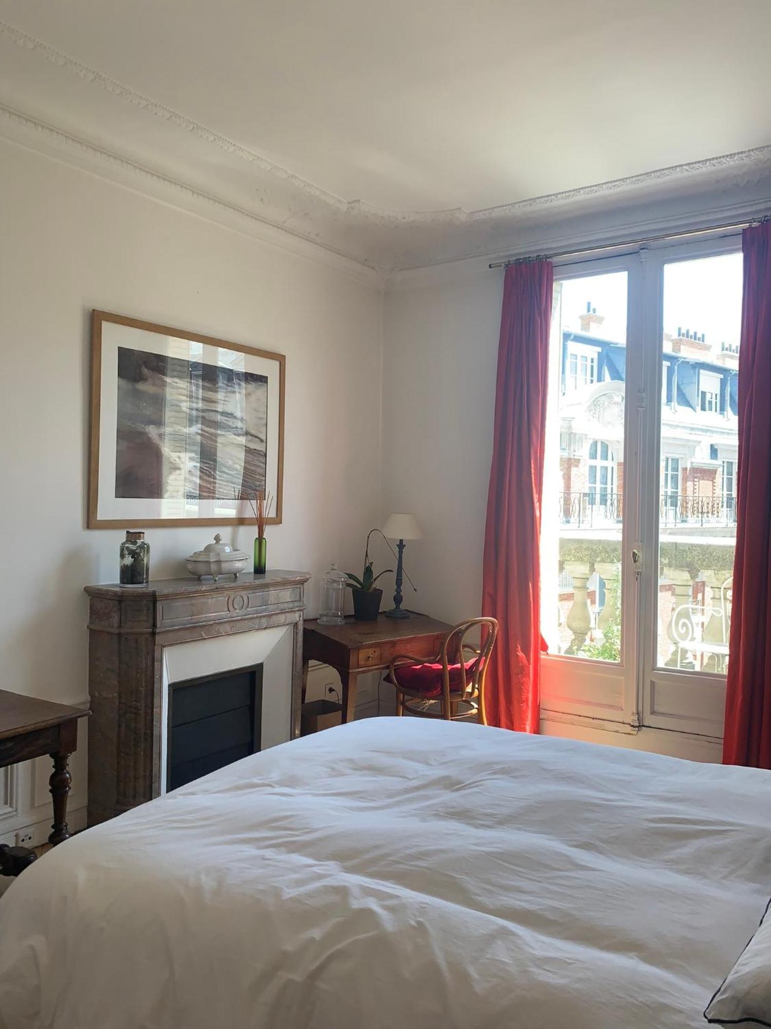 3 Bedroom Luxury Eiffel Tower View Paris