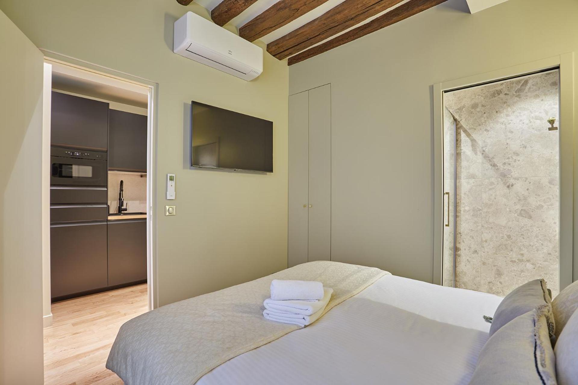 Center Of By Prestige Appartement Paris