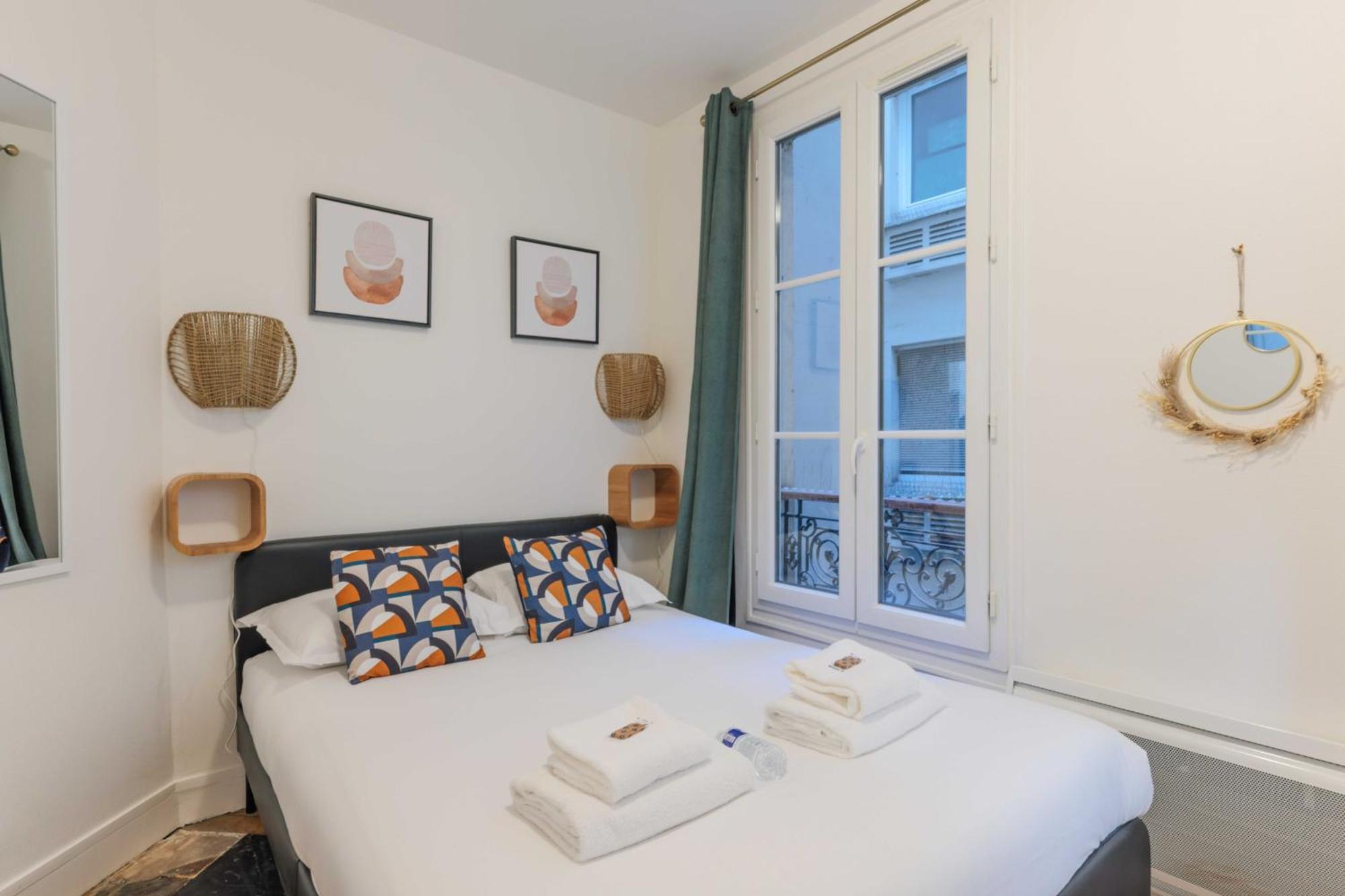 Cozy Parisian Retreat In The Heart Of The City