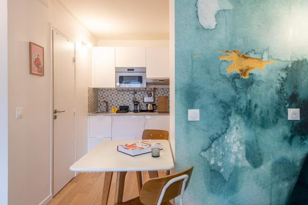 Couronnes - Cosy Equipe Et Privatif Apartment Paris