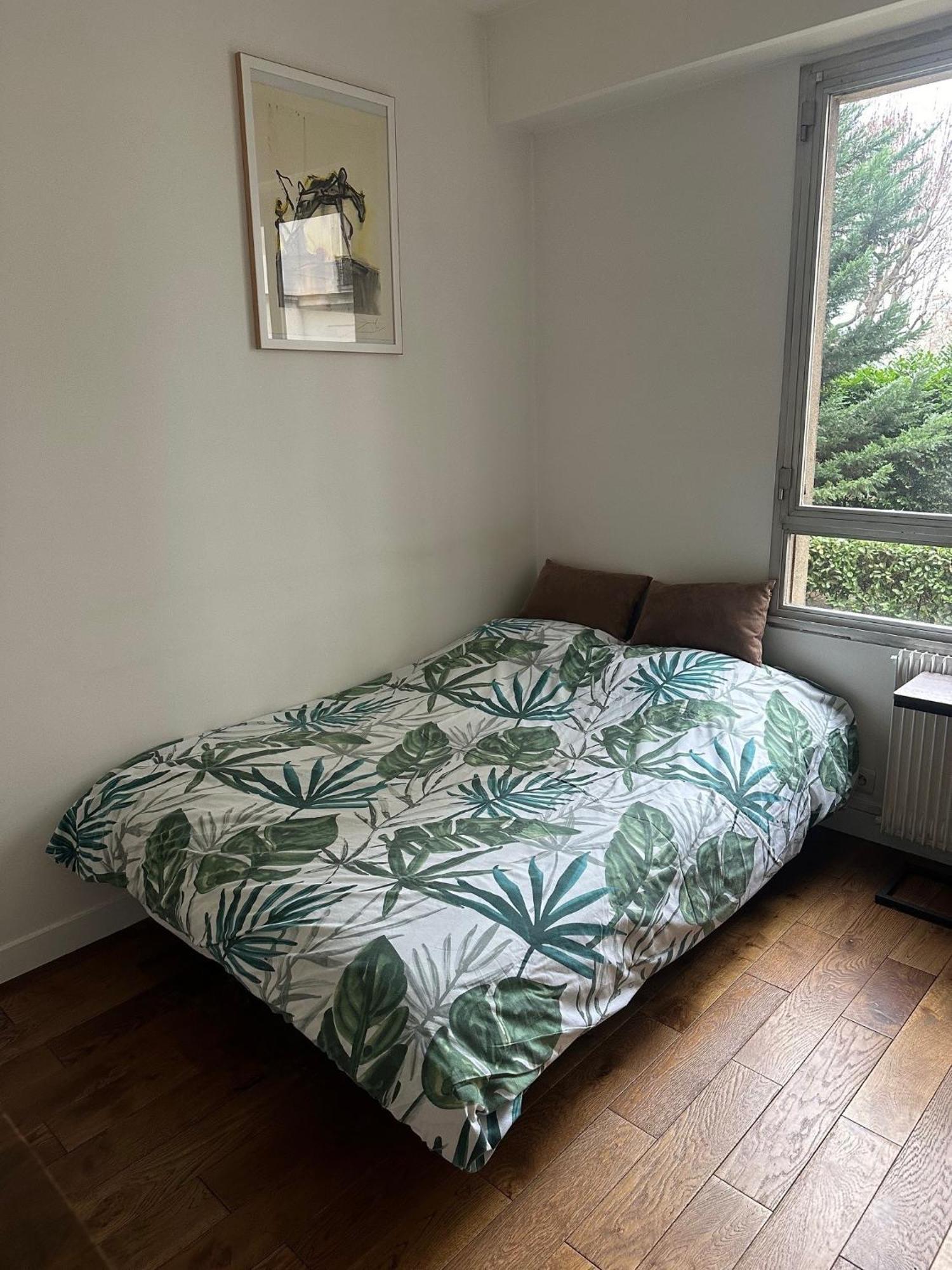 16 Passy Apartment