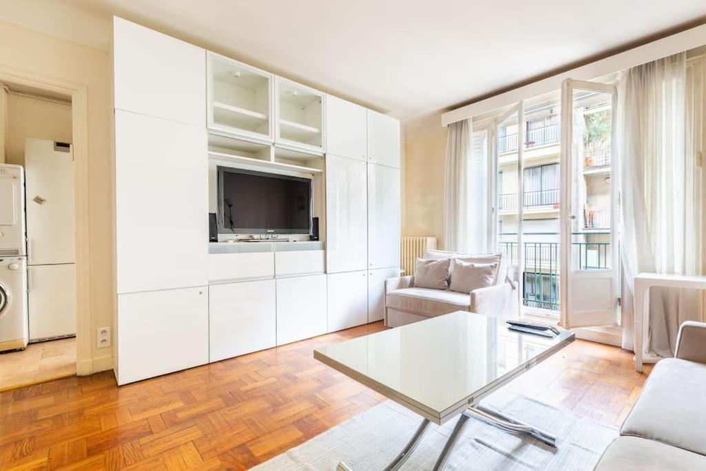 Studio#porte Dauphine#avenue Foch#2pers. Appartement