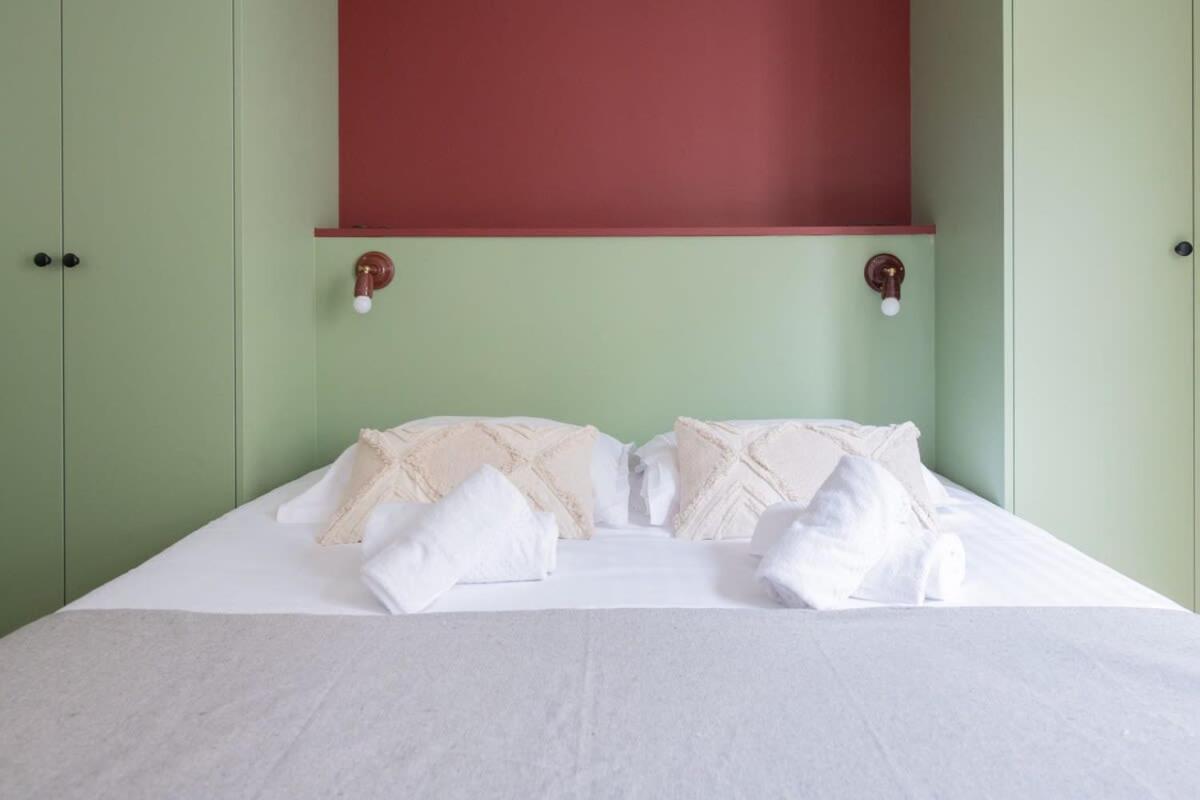 Recently Renovated 3bd Next To Invalides Apartment *
