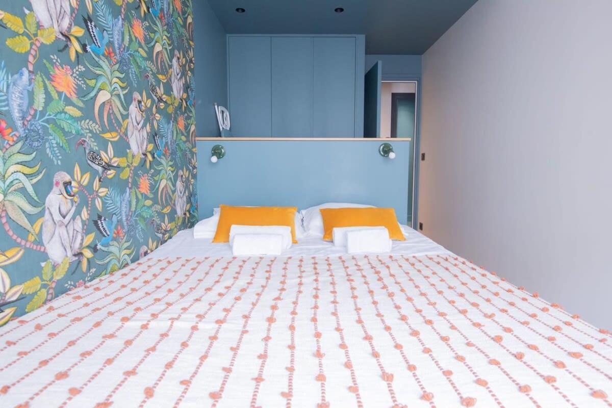 Recently Renovated 3bd Next To Invalides Apartment *