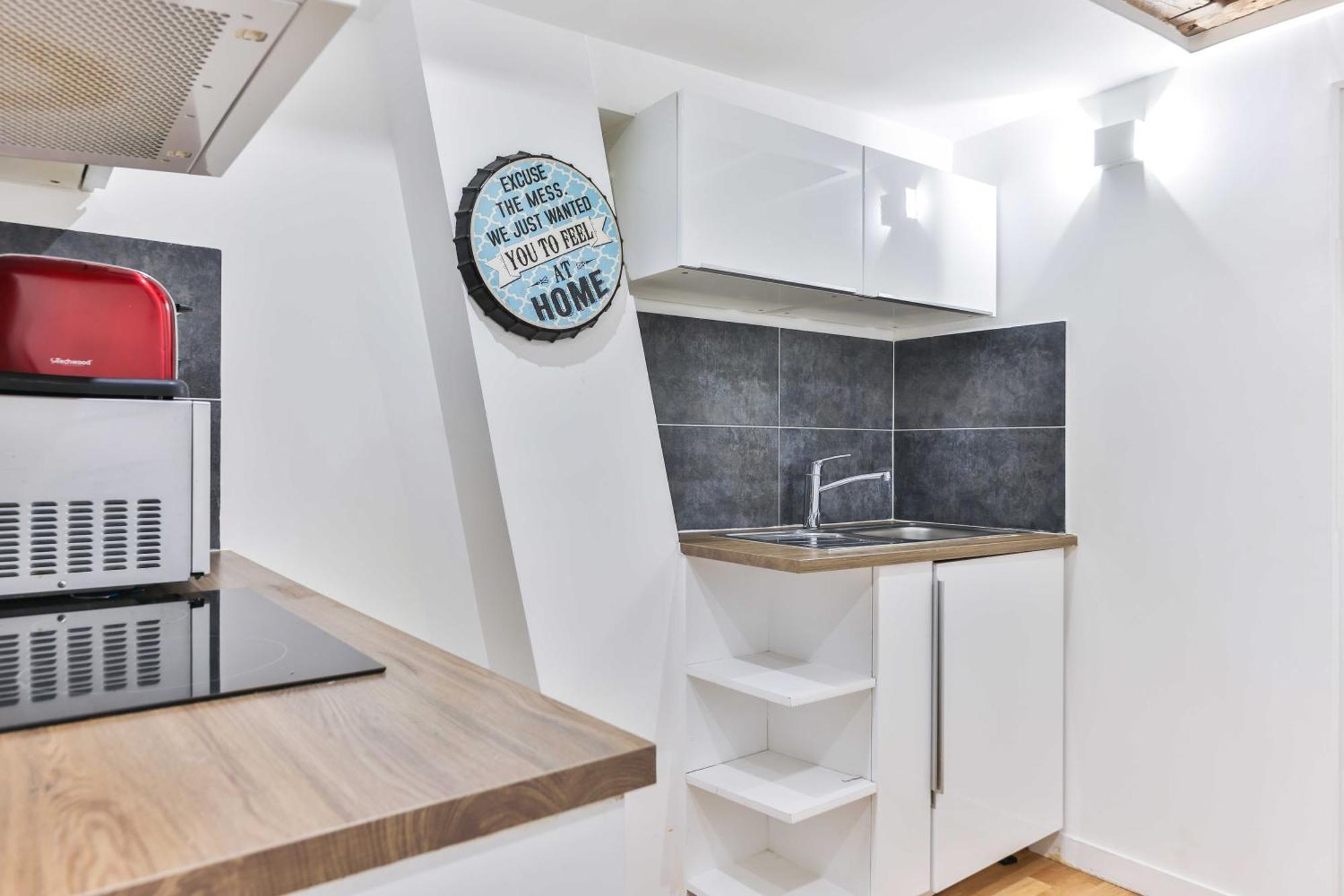 Dazzling Studio Caire Apartment