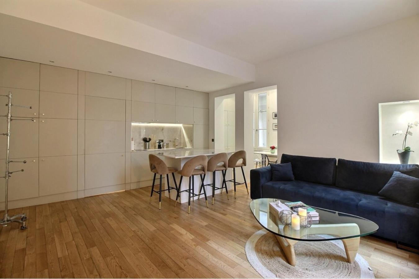 - Louvre & Rivoli Apartment *