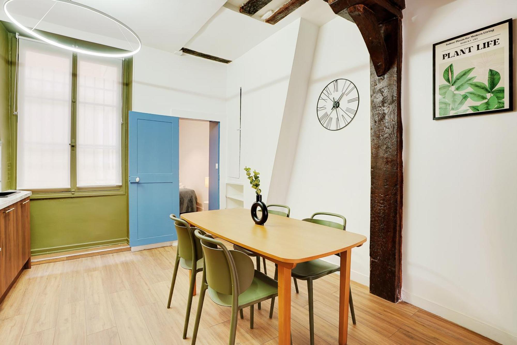 Bon Marche Apartment