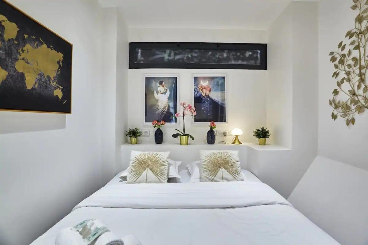 297 Papy - Superb In Paris
