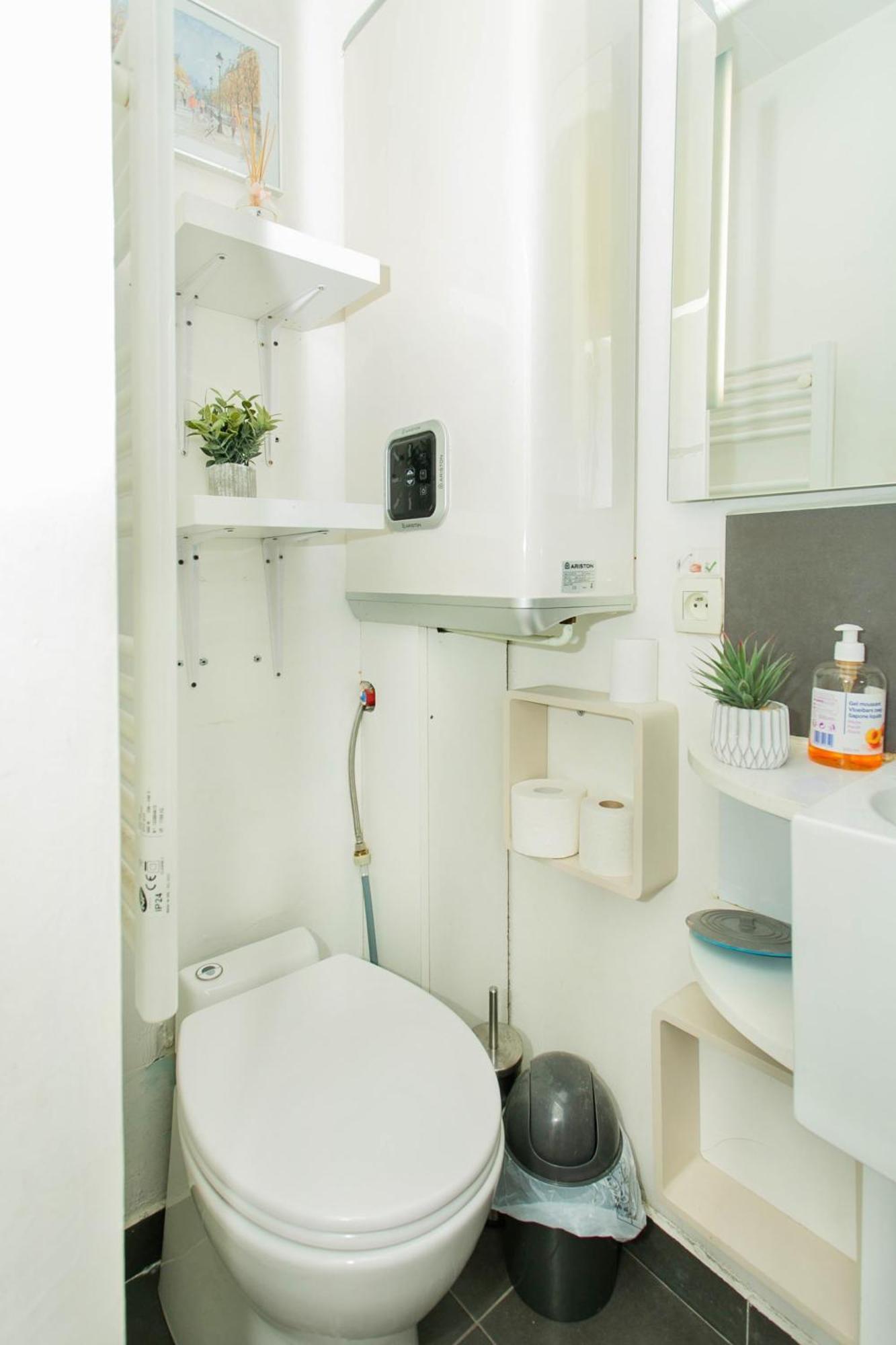 Champs Elysees & Arc De Triomphe - Studio - Cityapartmentstay Apartment *