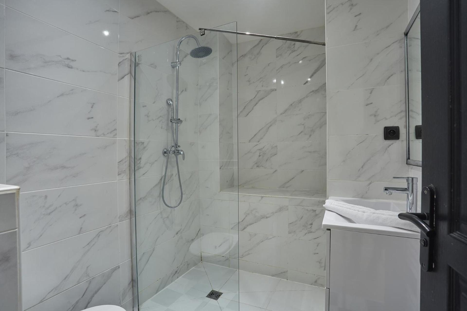 Center Of By Prestige Paris